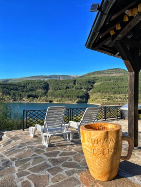 Zavojsko jezero - Vila Jezero